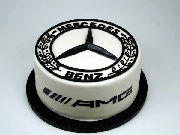 Торта за рожден ден Mercedes AMG
