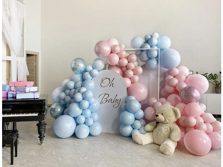 Украса от балони за посрещане на бебе